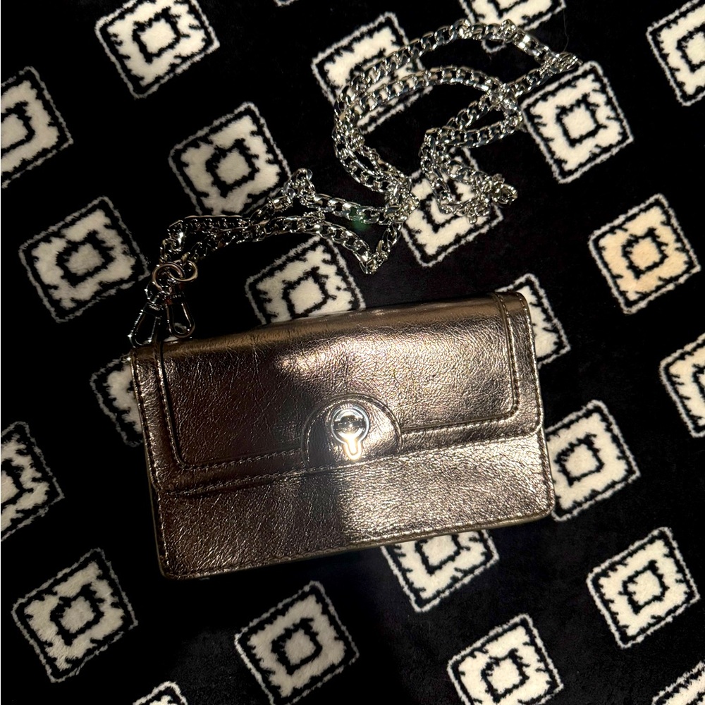 Fossil crossbody purse/wristlet w/ removable chain link strap – rose gold/chrome